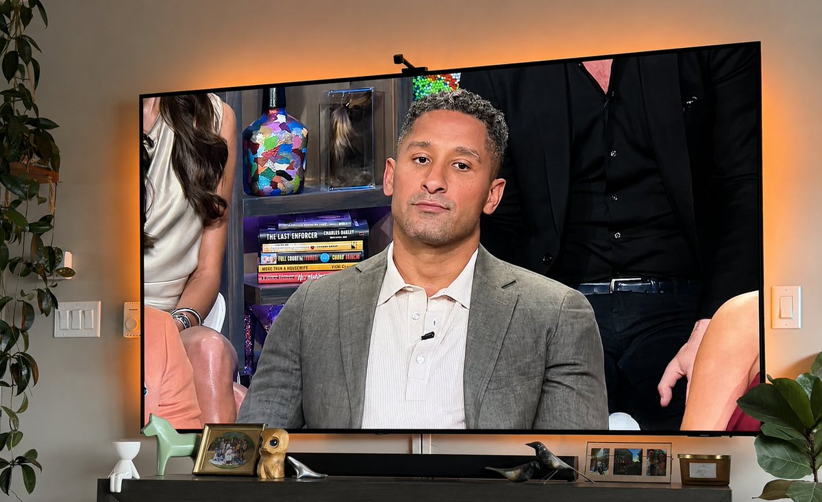RickZhampagne's tweet photo. Kenny pulled a Jesse Lally on me. 

Started off thinking, "This guy's 𝘴𝘰𝘰𝘰 cocky..." 

Ended the season as my favourite cast member. 👏

#InTheCity 🏙️