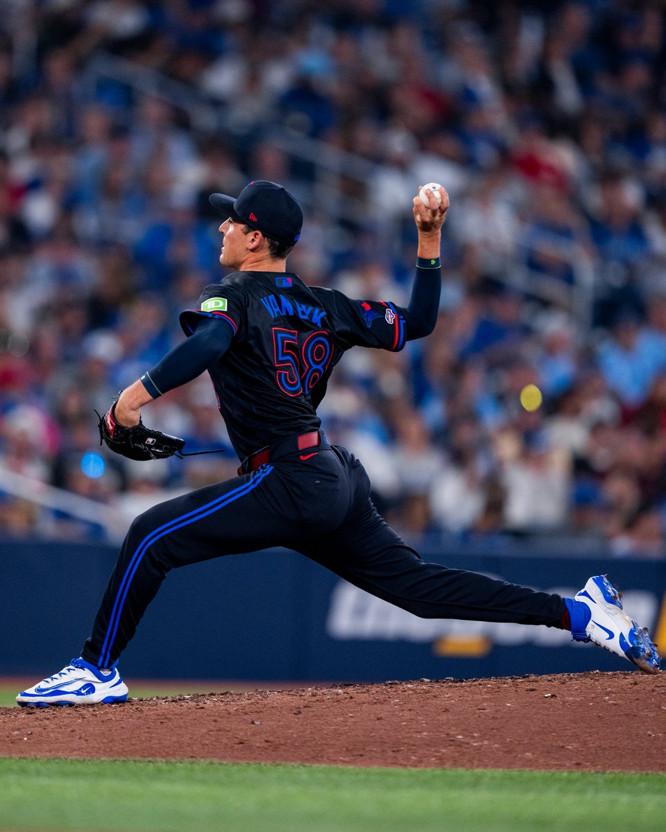 BlueJays's tweet photo. ROSTER MOVES: 

🔹 RHP CJ Van Eyk and OF Yohendrick Piñango recalled from Triple-A and will be active tonight

🔹 RHP Lazaro Estrada optioned to Triple-A

🔹 OF Jonatan Clase (left plantar fasciitis) placed on the 10-day IL, retroactive to July 21 https://t.co/FnMVXHvelU