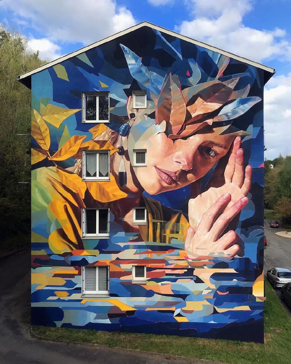bskShW4H21EXzGT's tweet photo. Just spent 90 mins losing myself in a live street art session—watching layers of color bloom into a vibrant mural that feels like the city breathing! https://t.co/IOf8ttux8w