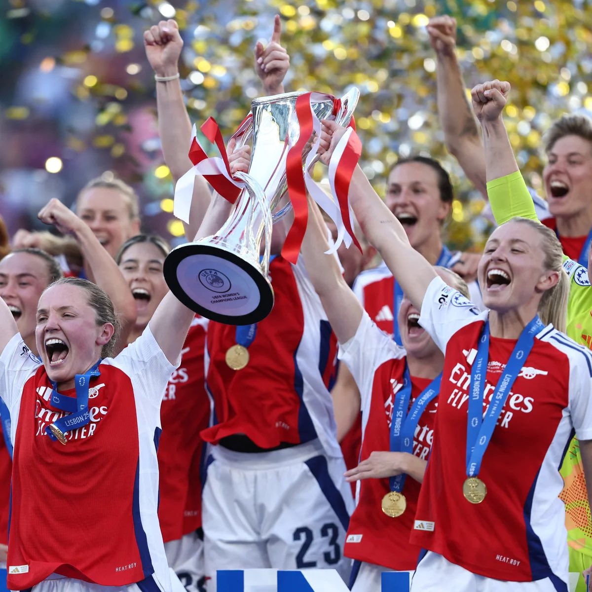 dunkedonby40yo's tweet photo. girls nowadays have a choice to become professional successful footballers themselves, stay ambitious ladies https://t.co/cW7I8tAGjA