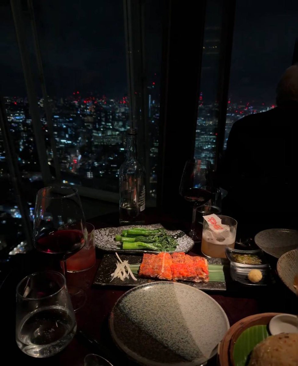 Captjoe1's tweet photo. The best night view https://t.co/dpOOTXedDg