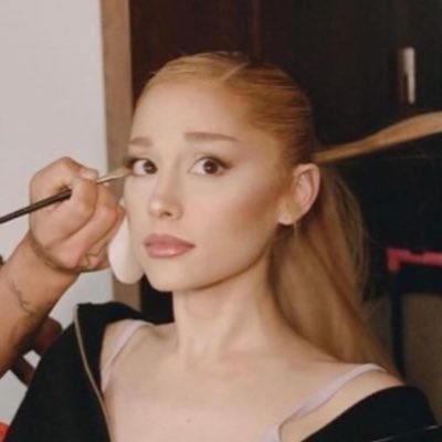 voidlanie's tweet photo. Exposing Felonie Charts, Tinashe Ola, and @/longevityari for constantly faking their accusations against Melanie Martinez, spreading misinformation and lies. https://t.co/tlEcnOomQV
