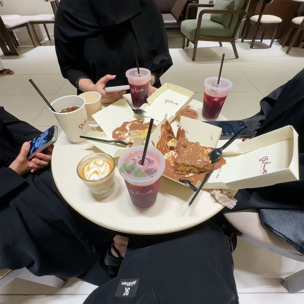 _ilivs's tweet photo. 12:00☕️❣️ https://t.co/0WLxLbP9ik