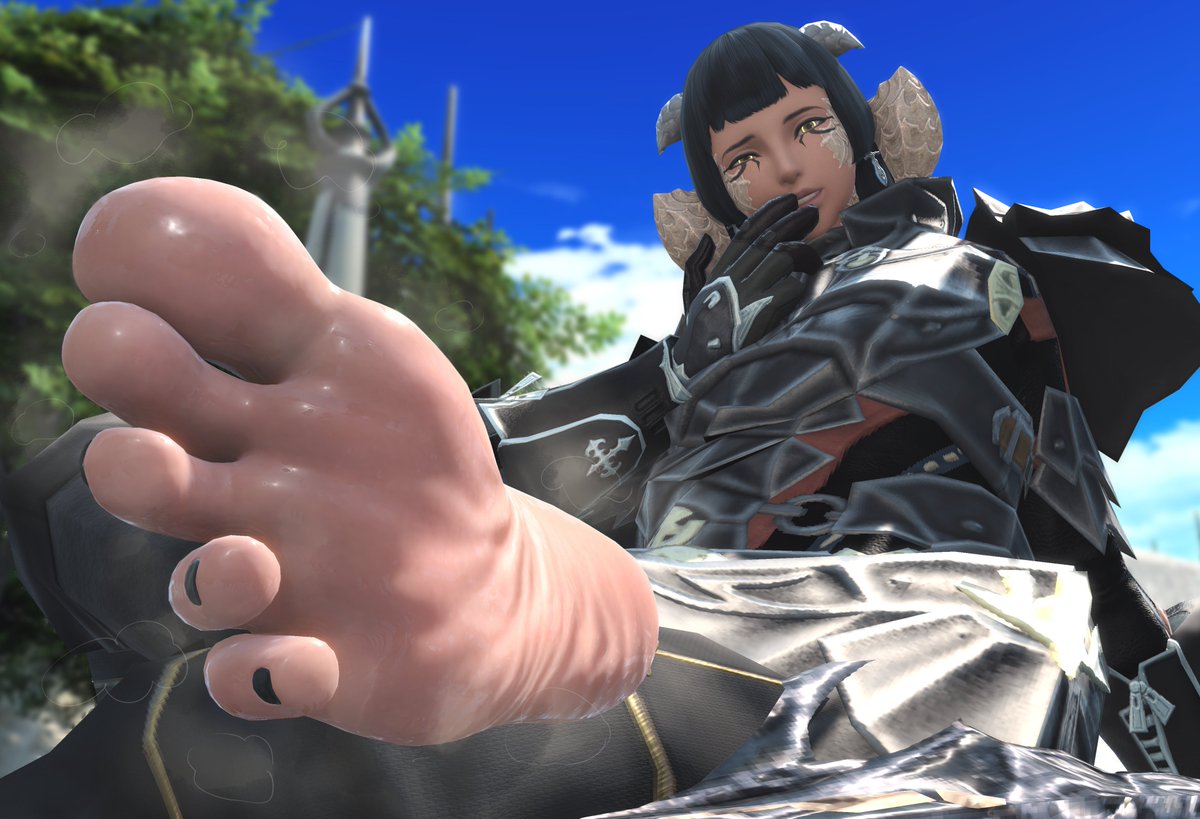 Mistpirit's tweet photo. even more smelly freya feet pics :3 https://t.co/WJ70KXyI7u