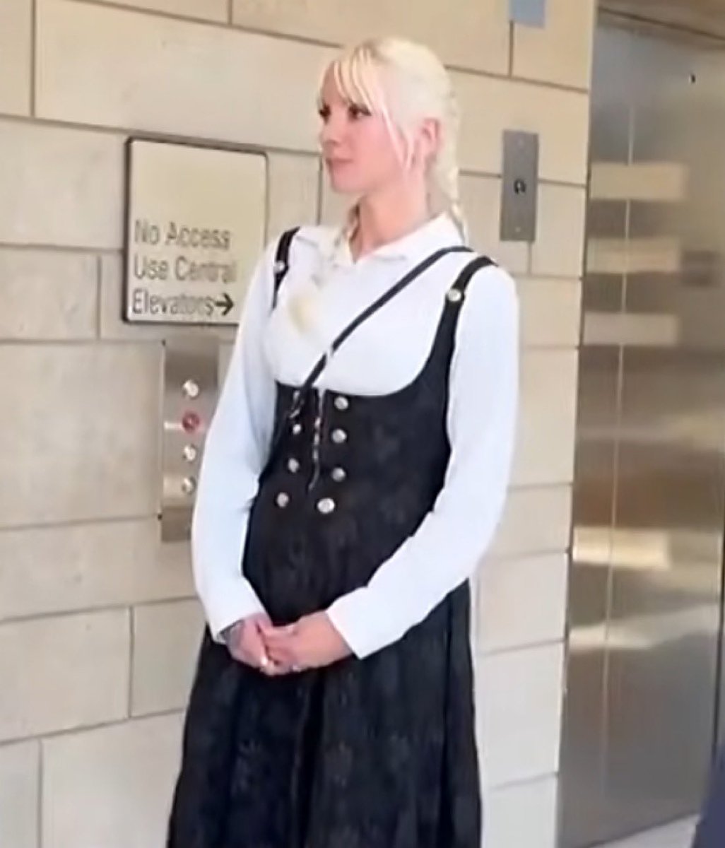 DoDeportations's tweet photo. Shiloh Hendrix looks like an elf, the historical symbolic figure of all that is Good, Beautiful, and True. 

Is it really much of a surprise that Somali orc hordes are trying to destroy her? 

This is the epic battle of Good vs Evil, playing out in the microsphere. https://t.co/f56LTFSUmB