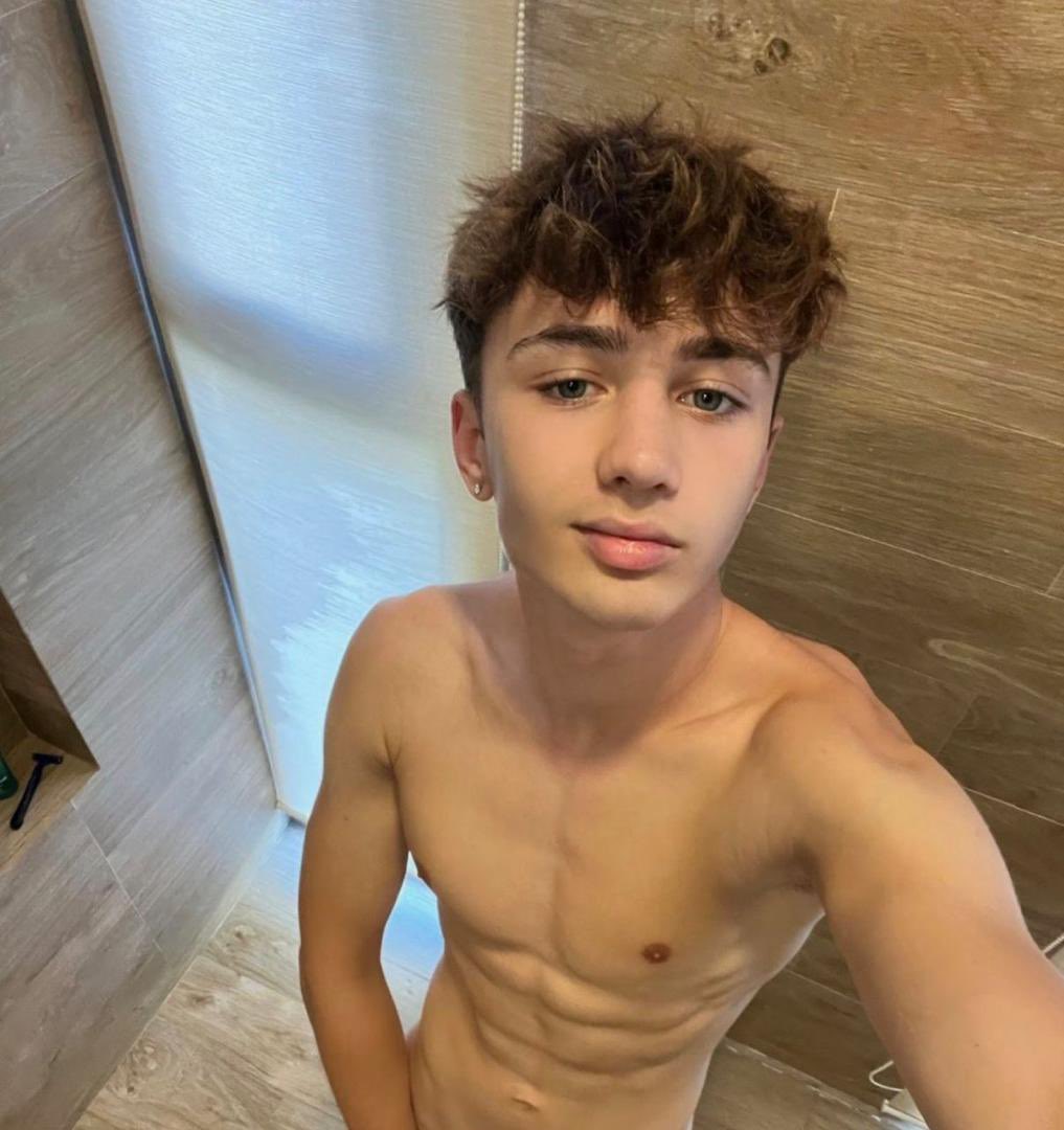 LbCrU0kAAkGY08h's tweet photo. Join my private exclusive VIP channel now and enjoy a special discounted rate 

Previews: https://t.co/1s7T782wp7

DM: https://t.co/TPMyJjlgF2 https://t.co/9YRxj87Hba