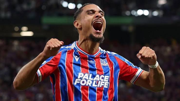 Blue_Footy's tweet photo. ‼️ Negotiations continue between Chelsea and Crystal Palace for Maxence Lacroix.

Chelsea confident to agree on deal as Lacroix wants the move; clubs in direct contact to find solution and get it done.

~ @FabrizioRomano https://t.co/Fq8puTxYKQ