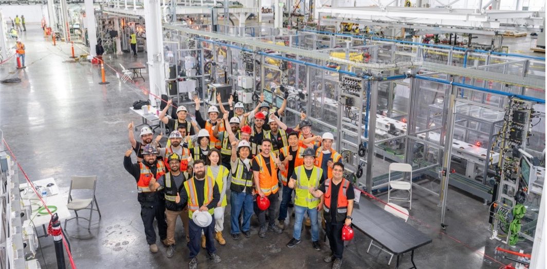 herbertong's tweet photo. 🚨 Tesla has shared new photos of its first-generation Optimus production line at Fremont 

$TSLA https://t.co/1BztUPzXVW