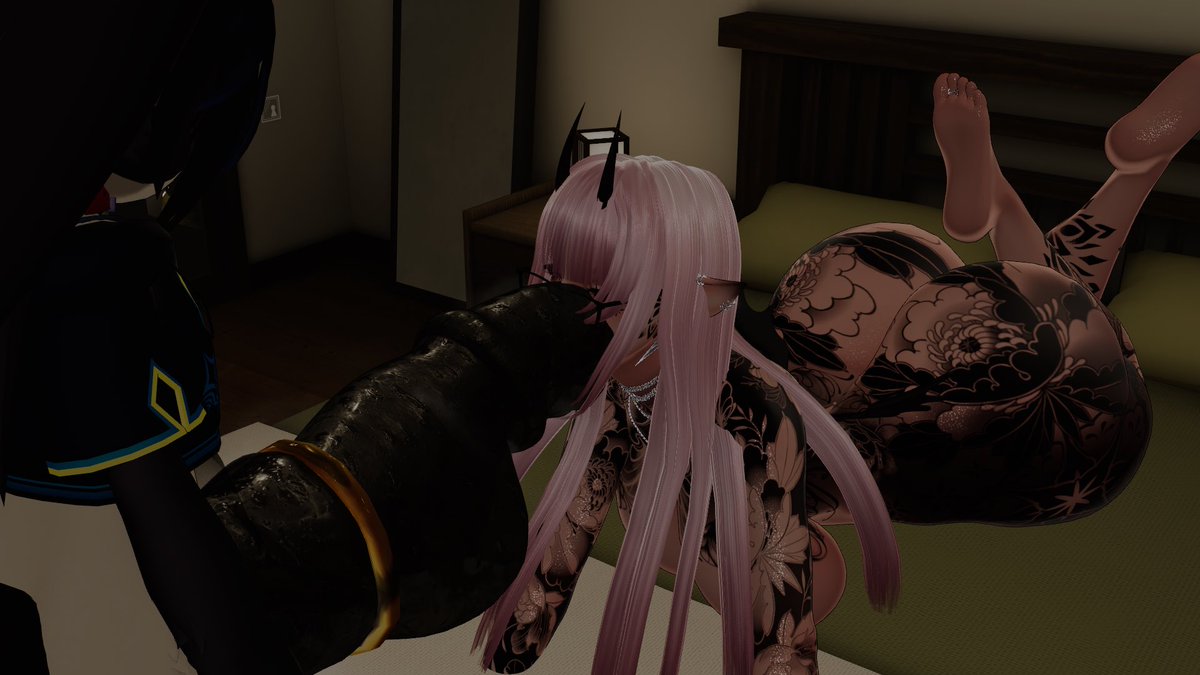 Bloopslolvr's tweet photo. Bar owners are so fun esp when they’re gothic MILFs how have a thing for hung horse cocks~! #vrchatnsfw https://t.co/ToALHGP1oS