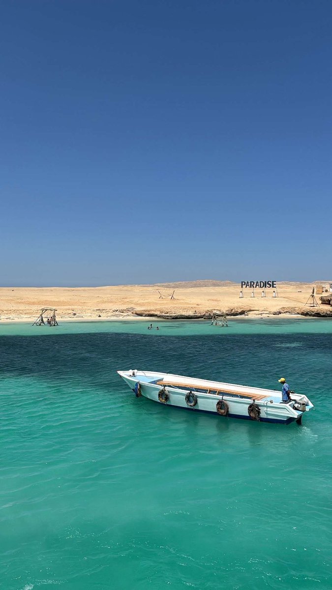 95Caame's tweet photo. Hurghada les plus belles plages au monde sah https://t.co/qSiWdwItUw