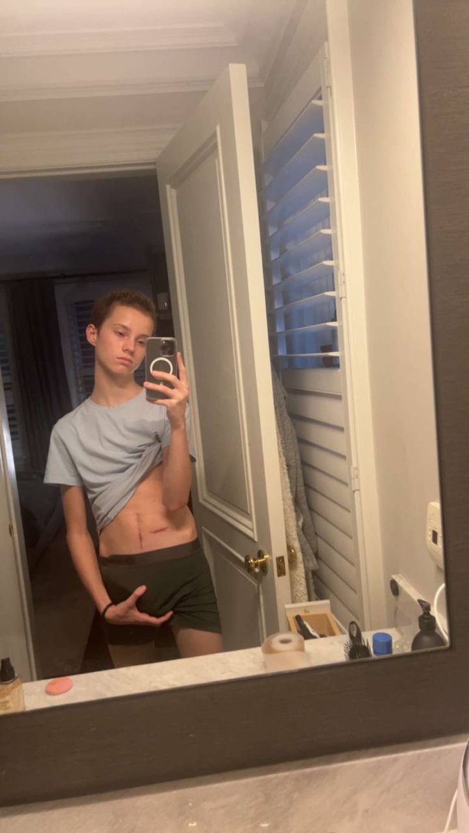 Kaikihni's tweet photo. Ben Grosskopf🤤
https://t.co/kPBKmb7vhU https://t.co/rZgGtGH9il