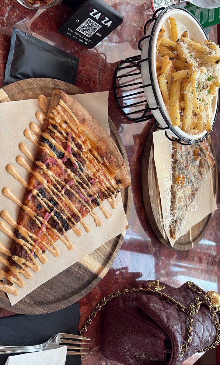 mllrrxi's tweet photo. Pizzas 🍕  date https://t.co/EMtJ1sAcB2