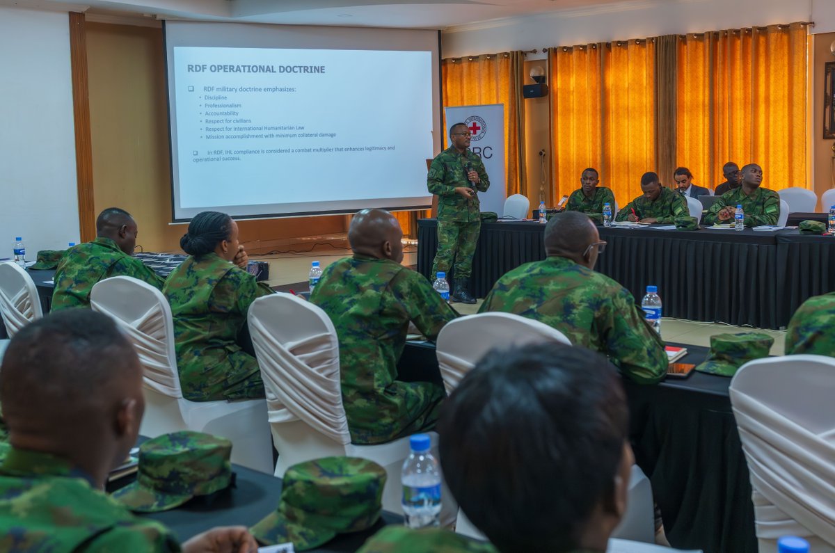 RwandaMoD's tweet photo. Today, RDF officers from various units participated in a one-day International Humanitarian Law (IHL) seminar organized by the International Committee of the Red Cross (ICRC) at Lemigo Hotel in Kigali.The seminar was officially opened by Lt Col Simon Kabera, Deputy Defence Spokesperson, along with the ICRC Head of Mission in Rwanda, Ms. Aurelie Grange.

The seminar aimed to strengthen officers' understanding of how International Humanitarian Law guides military operations, particularly the conduct of hostilities, operational planning, decision-making, and the protection of civilians during armed conflict. 

It also promoted the practical application of the principles of distinction, proportionality, and precautions, while encouraging the integration of IHL into operational planning and decision-making. https://t.co/9piQP0Qagq
======================
Uyu munsi, aba ofisiye b’Ingabo z’u Rwanda (RDF) baturutse mu mitwe itandukanye bitabiriye amahugurwa y’umunsi umwe yabereye muri Lemigo Hotel i Kigali ku Mategeko Mpuzamahanga Agenga Intambara (IHL), yateguwe na Komite Mpuzamahanga y’Umuryango utabara Imbabare (ICRC).

Aya mahugurwa yatangijwe ku mugaragaro na Lt Col Simon Kabera, Umuvugizi Wungirije w’Ingabo z’u Rwanda, ari kumwe n’Umuyobozi wa ICRC mu Rwanda, Madamu Aurelie Grange.
Aya mahugurwa yari agamije gusobanurira ba ofisiye uburyo Amategeko Mpuzamahanga Agenga Intambara agira uruhare mu bikorwa bya gisirikare, cyane cyane imyitwarire mu bikorwa by’intambara, gutegura ibikorwa bya gisirikare, gufata ibyemezo no kurinda abasivili mu bihe by’intambara.

Aya mahugurwa yibanze kandi ku ikoreshwa ry’amahame y’ingenzi arimo kutarasa abasivile, gukoresha ingufu za gisirikare aho zigenewe, no gushyiraho ingamba zikumira amakimbirane, abashishikariza gukoresha aya mategeko mu gutegura ibikorwa no gufata ibyemezo bya gisirikare. https://t.co/fB3lPVmfCu