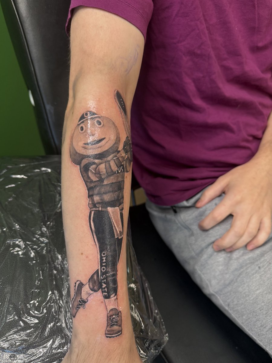 CDeckCaptain's tweet photo. Just got this done at pressure ink west side Columbus🔥🔥 https://t.co/4Xh0PRnA3l