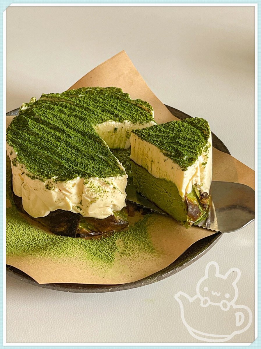 ha140501's tweet photo. Creamy matcha tiramisu with red bean layers – Japan meets Italy, a dreamy sweet fusion for today’s treat https://t.co/xPcWHB5DAC