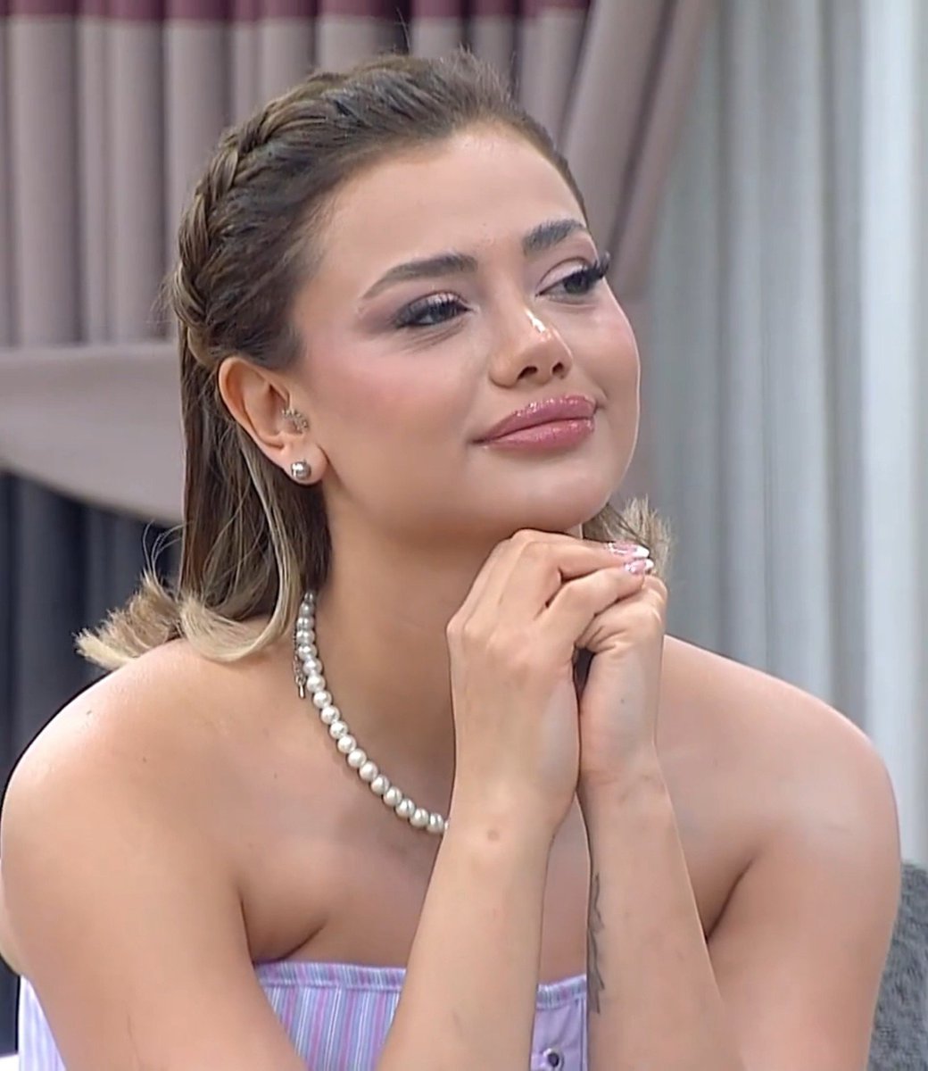carlamacemozz's tweet photo. bebeğim barbie olmuş bugün💗
#kısmetseolur https://t.co/B9nGVDJsNp