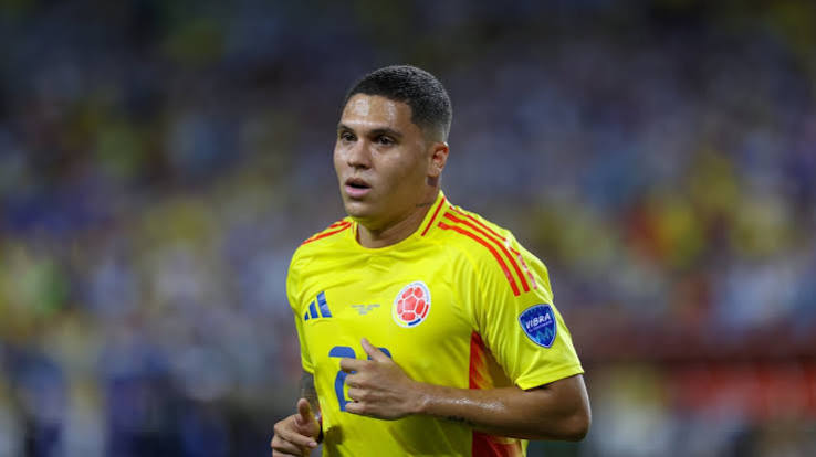 VBarCaracol's tweet photo. 🔟¡JUANFER PIDIÓ UNA LICENCIA!

😱El mediocampista colombiano de River Plate le comunicó al club que tiene una situación personal que deberá atender y el club aceptó

🇦🇷 Regresa a entrenamientos con el 'Millonario' el 30 de Junio

📻#ElVbarCaracol Siempre en vivo, todos los días https://t.co/5IYGTni7ds