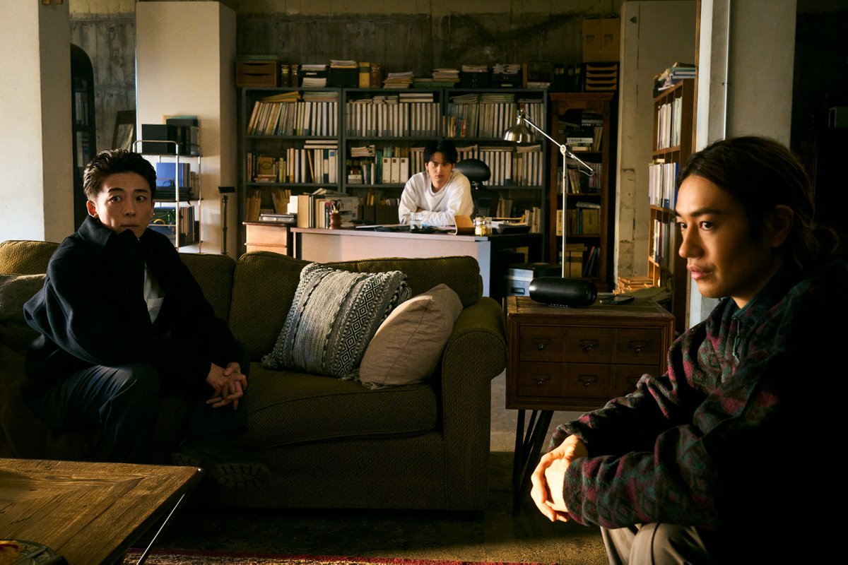 nyanko_movies's tweet photo. Prime Videoで配信中の #ドラマ犯罪者🕵️

刑事・記者・生存者、各自の視点から真相へ迫るクライムミステリー。

単なる無差別殺人事件かと思いきや、次々と人物の視点が変わり、気づけば世界観に没入している面白さがある。

先が気になり過ぎて、時間が一瞬で解けるぞ...💦

#PR https://t.co/auN2oqWBAx