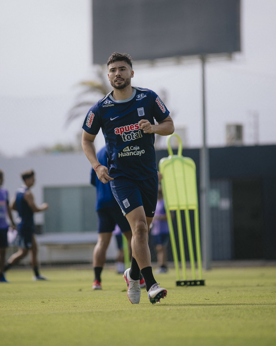 ClubALoficial's tweet photo. Trabajo.✅💪🏾
Compromiso.✅🤝🏾
Hambre de seguir creciendo. ✅🤜🏾🤛🏾

#125AñosDeEternidad
#SeamosEternos https://t.co/0yW9NYVpQF