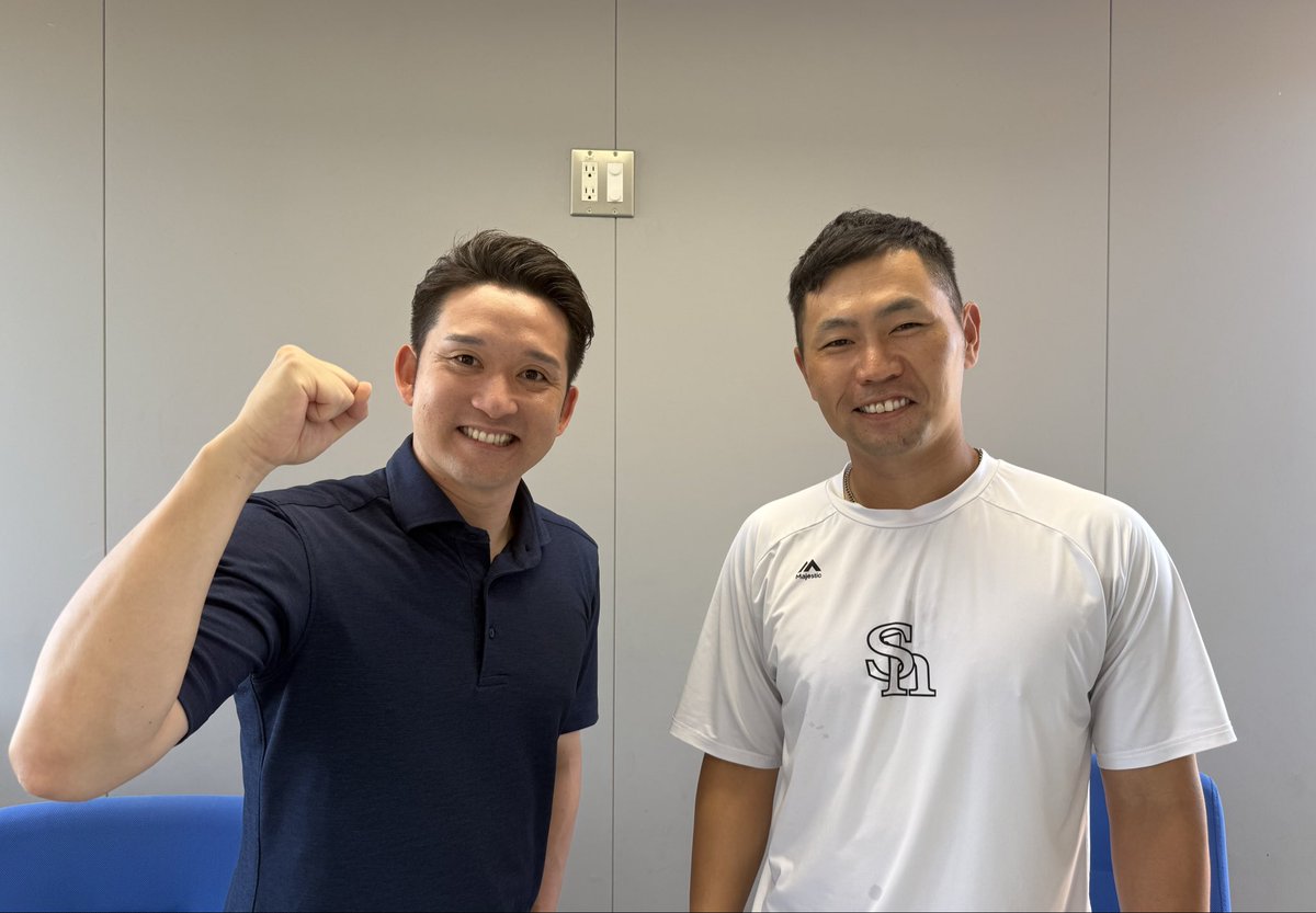 kenshi_sugiya02's tweet photo. 小学生の頃に出会い、高校時代から今まで本当にお世話になった晃さん。
感謝を直接伝えられました✨‼️

シーズンはまだ続きます！
最後まで晃さんらしいプレーを全力で応援しています🔥⚾️

#中村晃
#福岡ソフトバンクホークス https://t.co/LrINQXDNhl