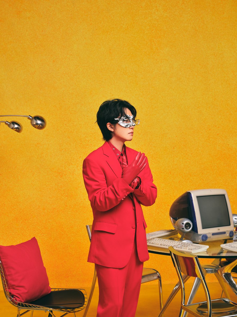 omocoro's tweet photo. 8/26発売『anan』スペシャルエディションの表紙にオモコロ編集部が登場！
みくのしん、恐山、かまど、雨穴の撮り下ろしに加え、前編集長・原宿がバックカバーを飾ります。
オモコロ編集部の晴れ舞台をお見逃しなく！

▼予約はこちらから
https://t.co/9pRGpKkFeF https://t.co/P7KbsLqATM
