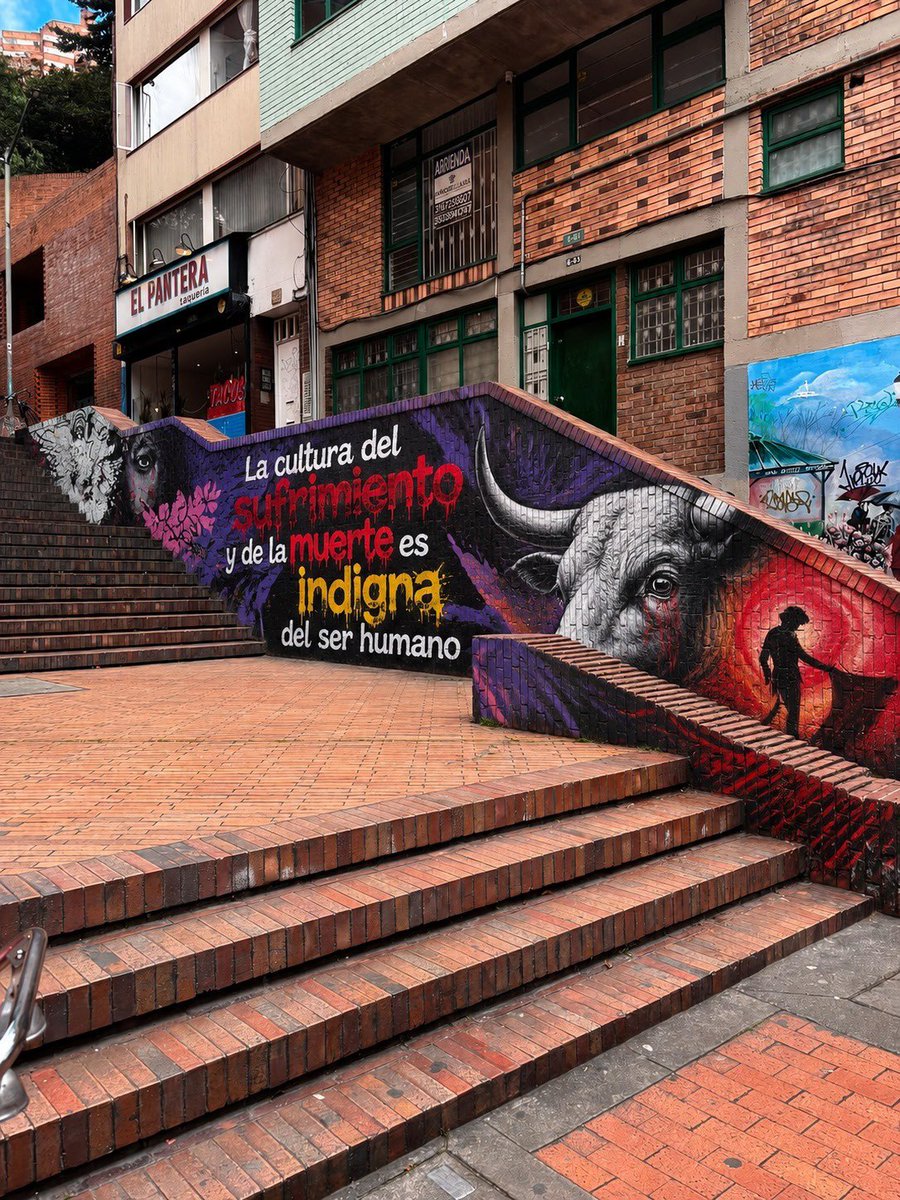 AnimalesBOG's tweet photo. A dos años de la aprobación de la Ley 'No Más Olé', la Alcaldía de Bogotá mantiene su compromiso por la vida y en contra del sufrimiento animal en la ciudad. https://t.co/66kFZxKpVJ