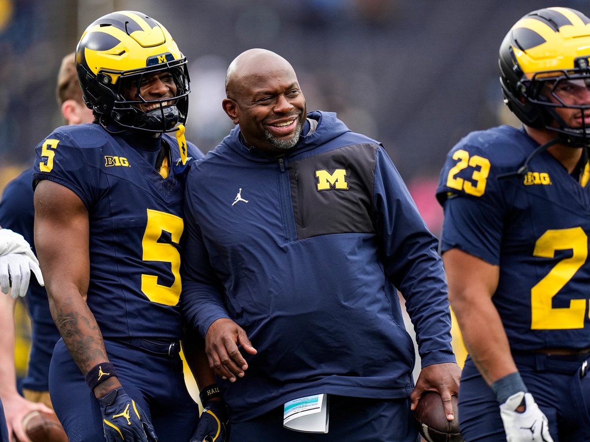 BlueWolverineVA's tweet photo. Coach Alford recruits 5⭐️ running backs. #GoBlue https://t.co/iyPKdJjkSj