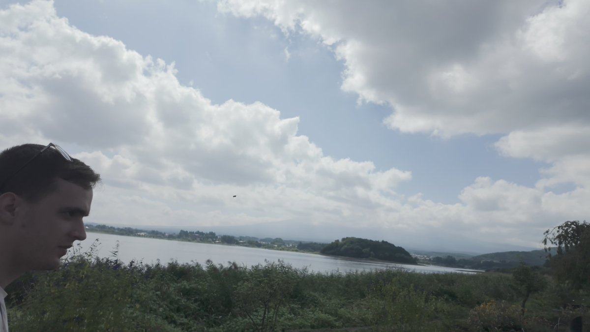 Alvaro_baezz's tweet photo. Cruzamos medio mundo para ver el Monte Fuji. El Monte Fuji no quiso vernos a nosotros. ¿Sois del equipo "la excursión mereció la pena igual" o del equipo "sin foto no cuenta"? https://t.co/s6DYY5C0Sj https://t.co/CzZufDz47k