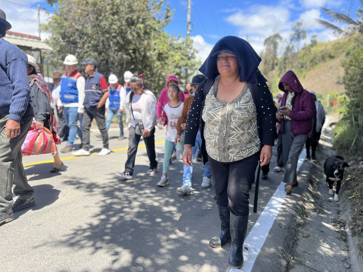 EpAsfaltar's tweet photo. La inversión de @AzuayPrefectura y el Gad de Tomebamba superan los $517.000 para beneficiar el turismo y producción.🛣️

Asfaltar EP ejecutó esta obra para dejarla de primer nivel. 😎

#TransformamosVidas https://t.co/SsFUgJxPPr