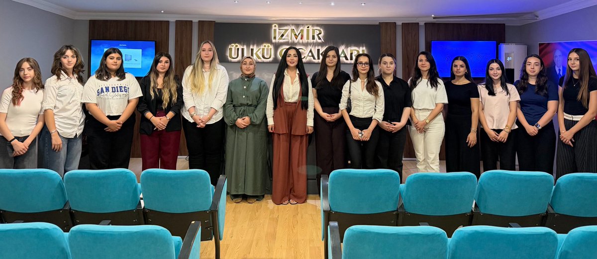 asena_haber's tweet photo. 📍İzmir

Ülkü Ocakları İzmir İl Başkanlığı Asena Birimi, Ülkü Ocakları’nın helal sofrasında bir araya geldi. 
Gönüller bir, soframız bir, ülkümüz bir. 🇹🇷 https://t.co/CMgM4whXLz