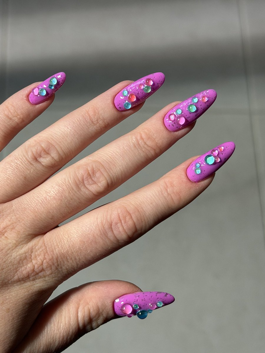 uwusjoon's tweet photo. NEW NAILSSSSS 🪼🔮🧜🏻‍♀️🐬 https://t.co/1VDw4o58F3