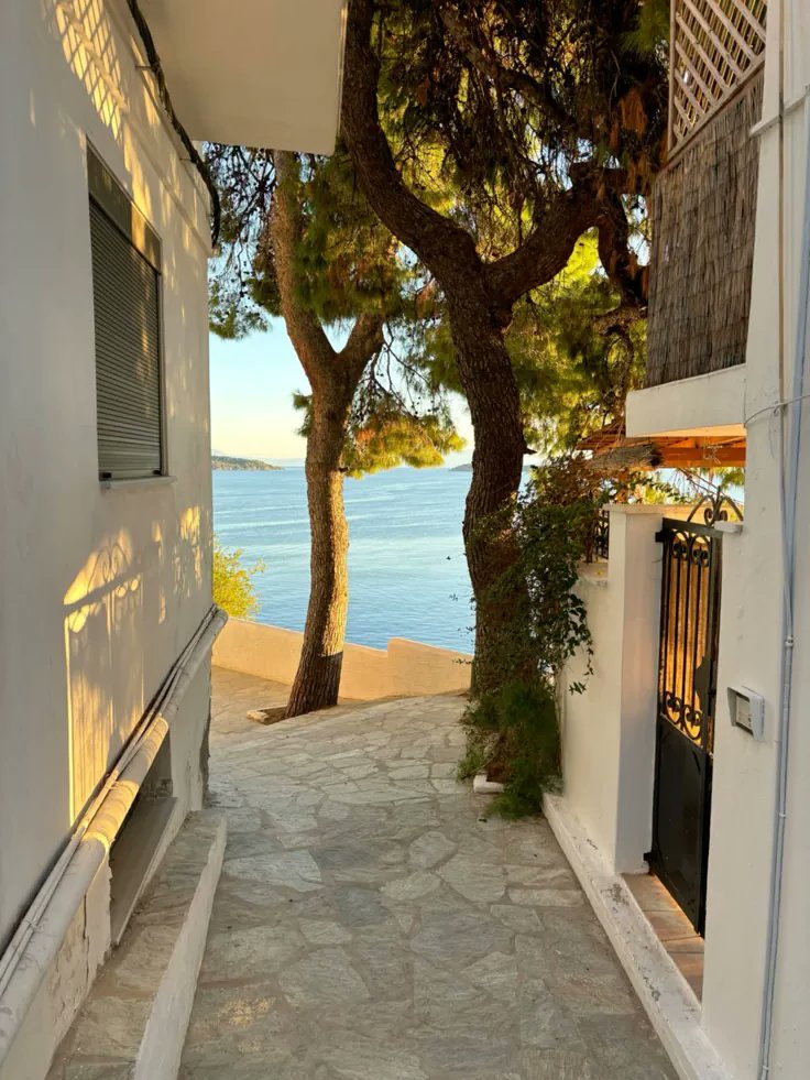 echoesofworld's tweet photo. Greece https://t.co/xCmKhUB7So