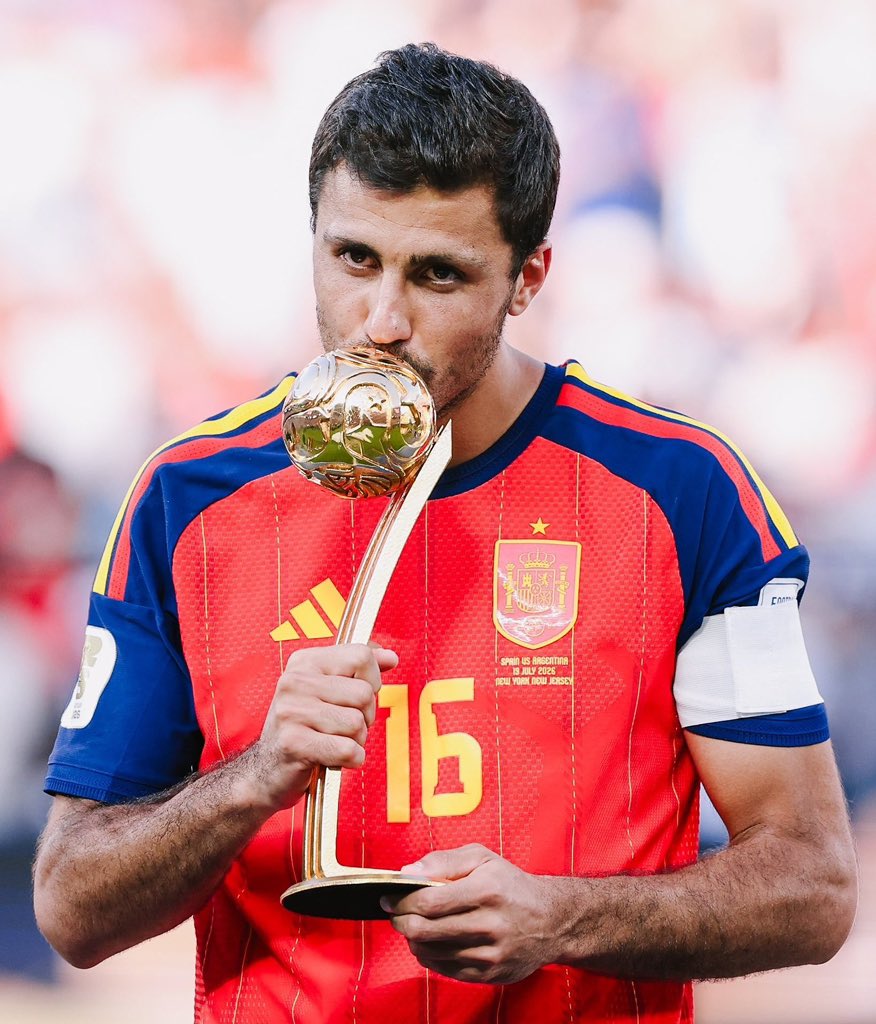 seraj_22's tweet photo. @realmadrid بورفافور قراسياس https://t.co/aWxn8LDX3h