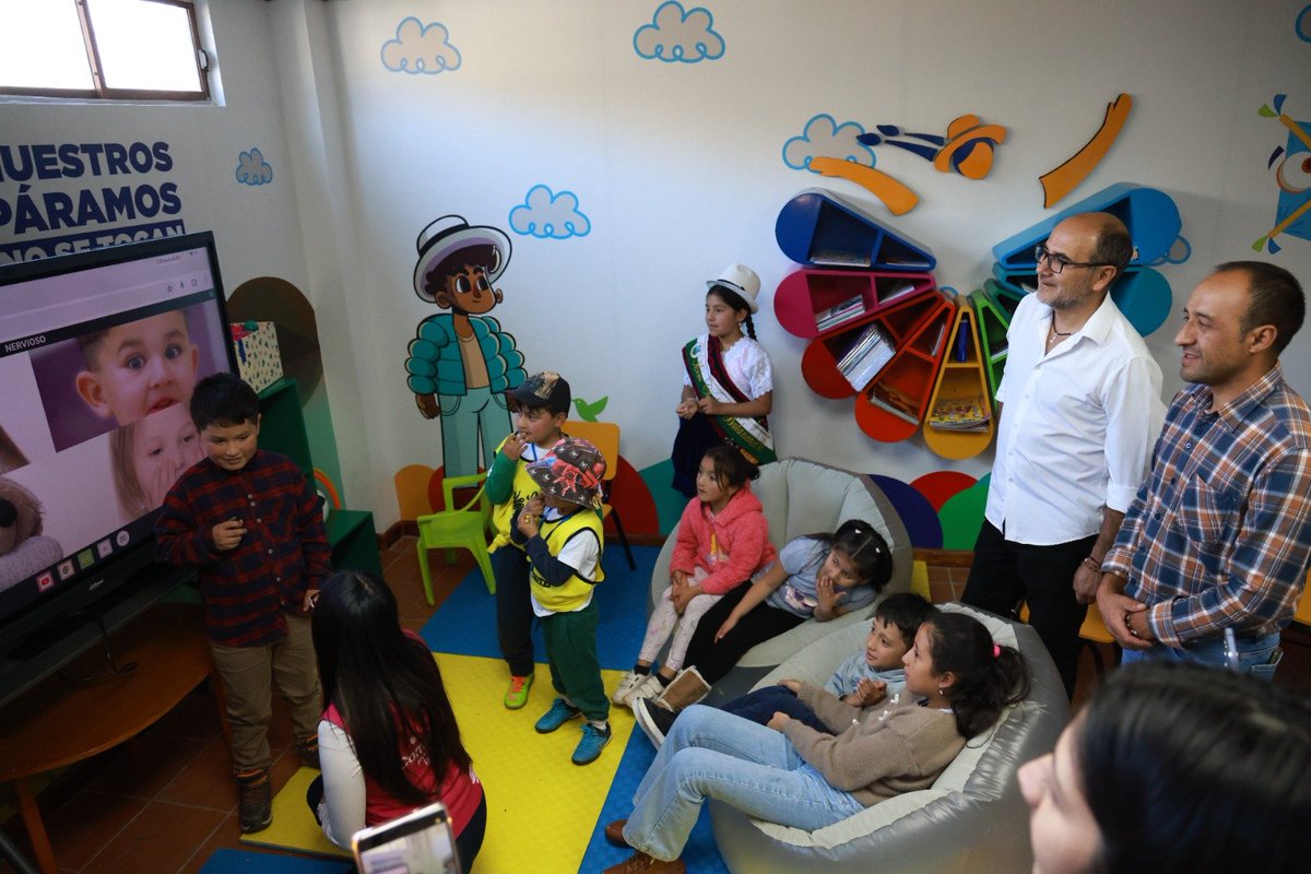 AzuayPrefectura's tweet photo. 🙌 Una nueva Comunidad por la Vida nace en Bulán - #Paute  ✨

Creamos espacios donde niñas, niños, mujeres y personas adultas mayores aprenden, comparten y fortalecen sus capacidades. ❤️

🎯 Promovemos sus derechos, brindamos acompañamiento pedagógico e impulsamos... https://t.co/HxuOf0bgCd