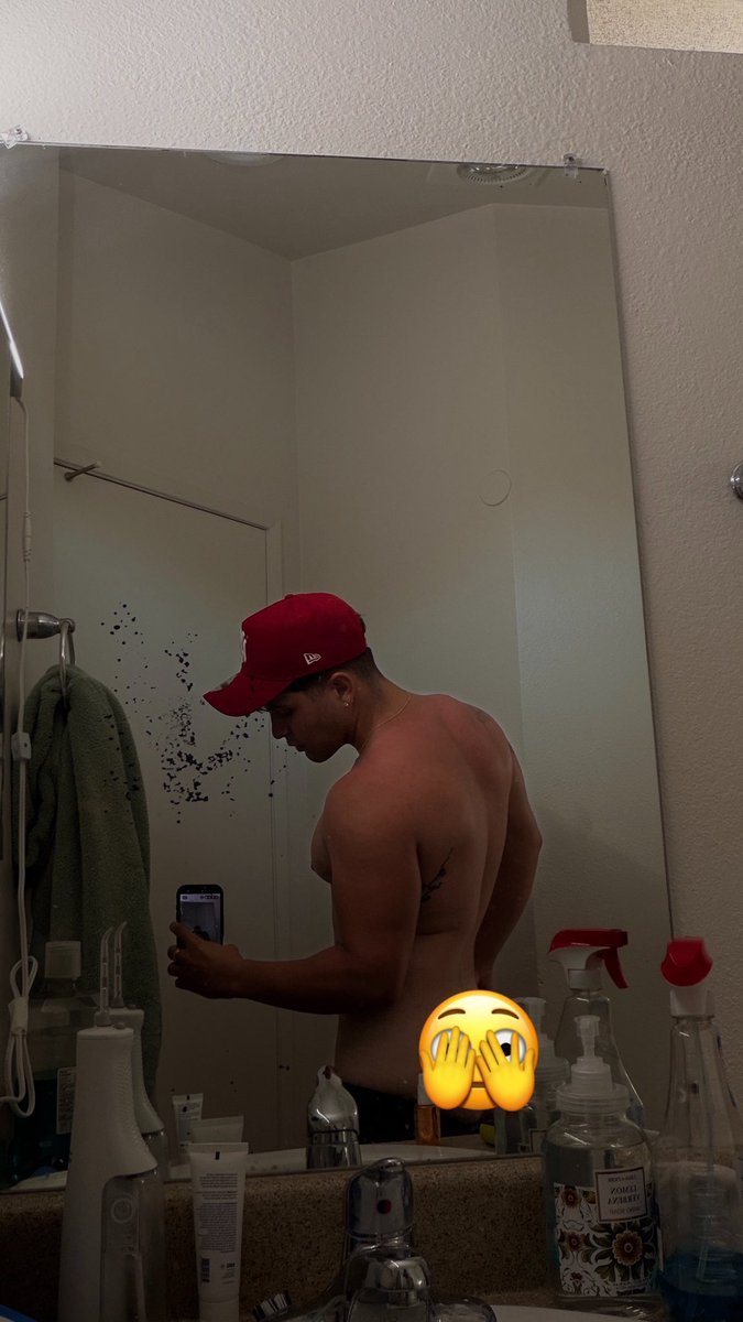 miguel0_mendoza's tweet photo. #gay #latino https://t.co/R7r27G4kje