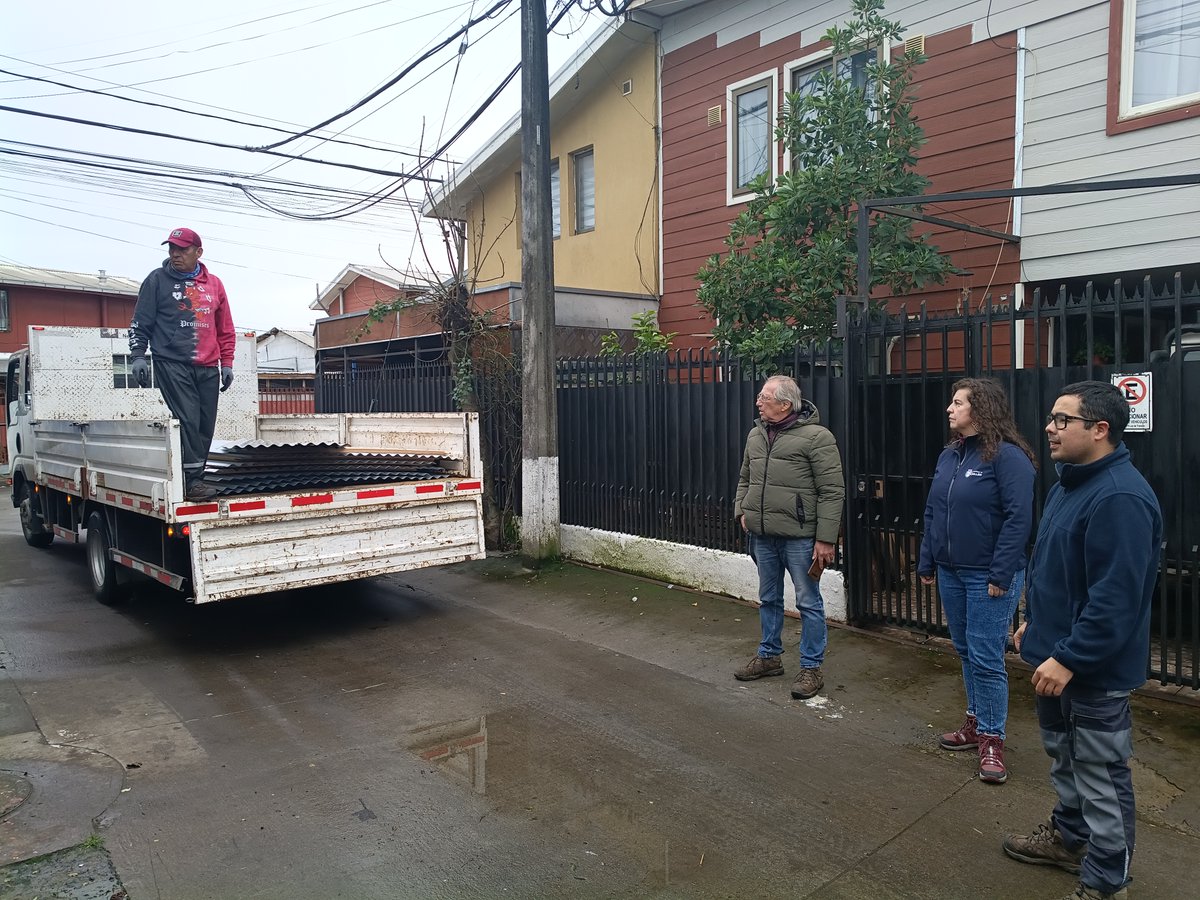 RadioNuble's tweet photo. Municipalidad de Chillán refuerza apoyo a familias afectadas por el temporal.
https://t.co/klzDuFUnCA…-por-el-temporal/ https://t.co/4RHkUaJ99z