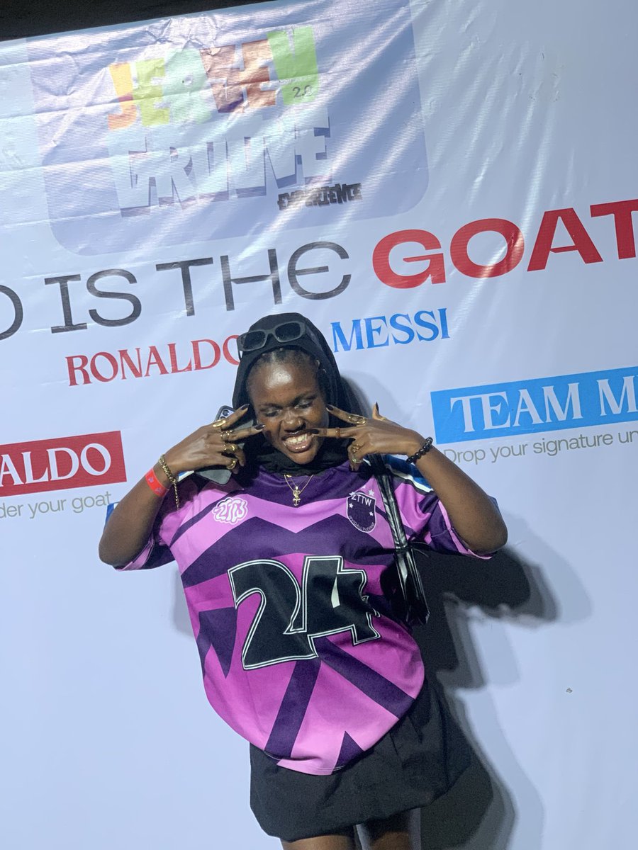 _Bolasere's tweet photo. Fyb Day 4: So I missed Jersey day because I had a presentation at a life sciences conference…academic stuff sha

But I managed to get these pictures at Jersey groove🩷

#virtusfutaclass25
#futabro https://t.co/tATRrCzFD6