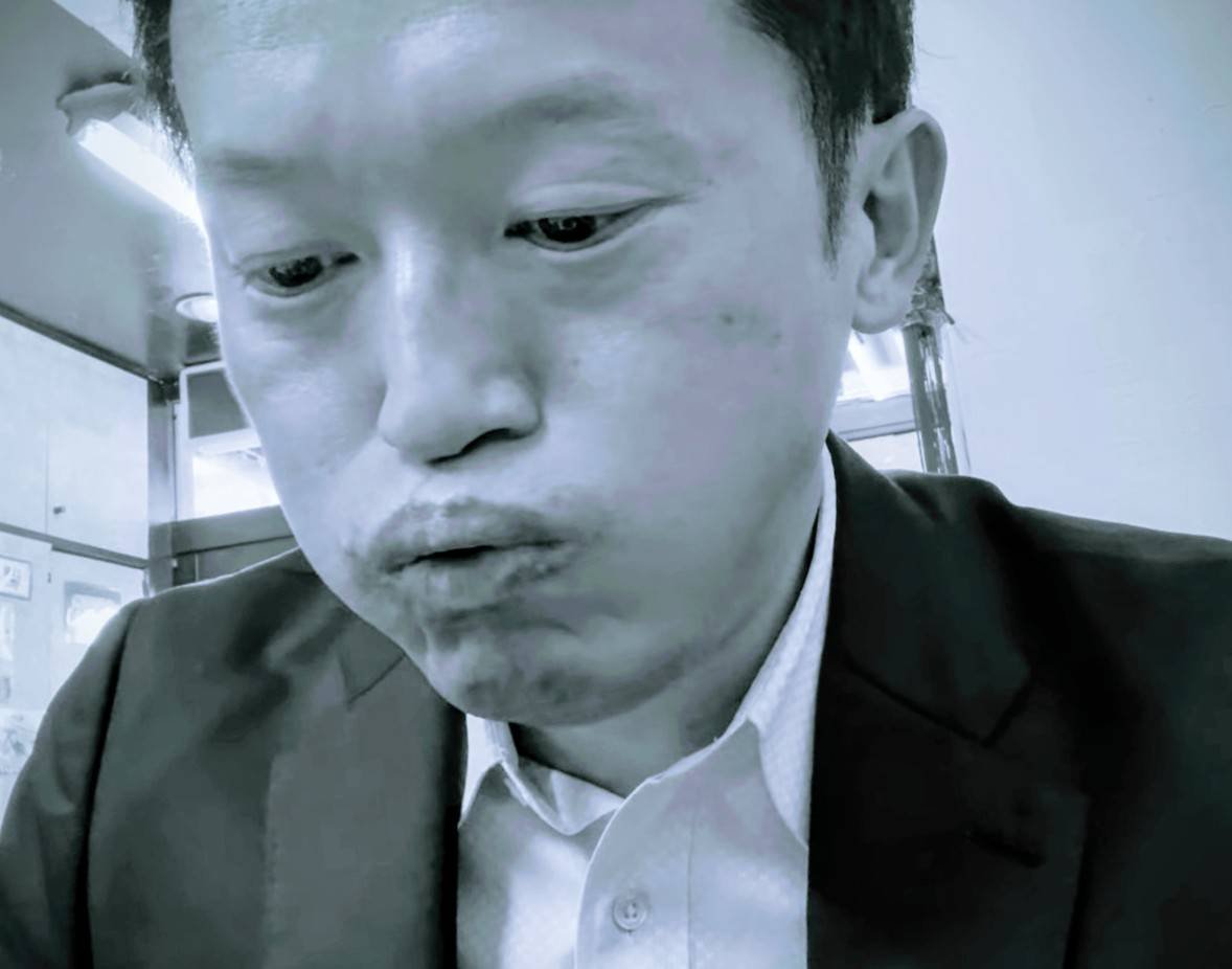 mayuta66190906's tweet photo. 【日本に一人】
兵庫県・斎藤知事は公益通報者保護法違反の通報者探索と懲戒処分をしたと評価されました。
パワハラも11件認定されました。

ふと思いましたが、
パワハラを11件も認定されて辞めない組織のトップは日本で一人しかいない。 https://t.co/vkBd9j9A13