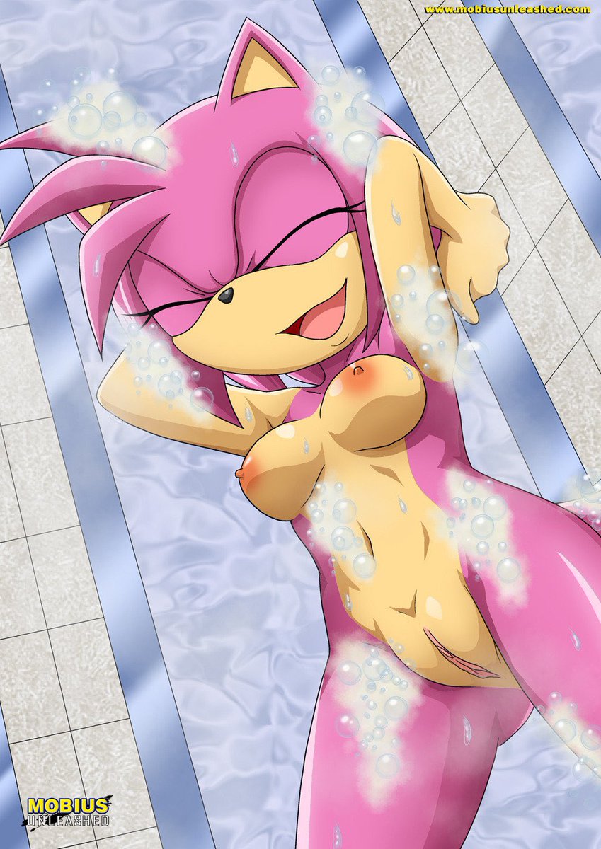 Piko_HammerTime's tweet photo. *She’s just using a public shower… with her back toward the entrance… swaying her hips…

Definitely not hoping for something to happen.* https://t.co/9G1Z5FiPWt