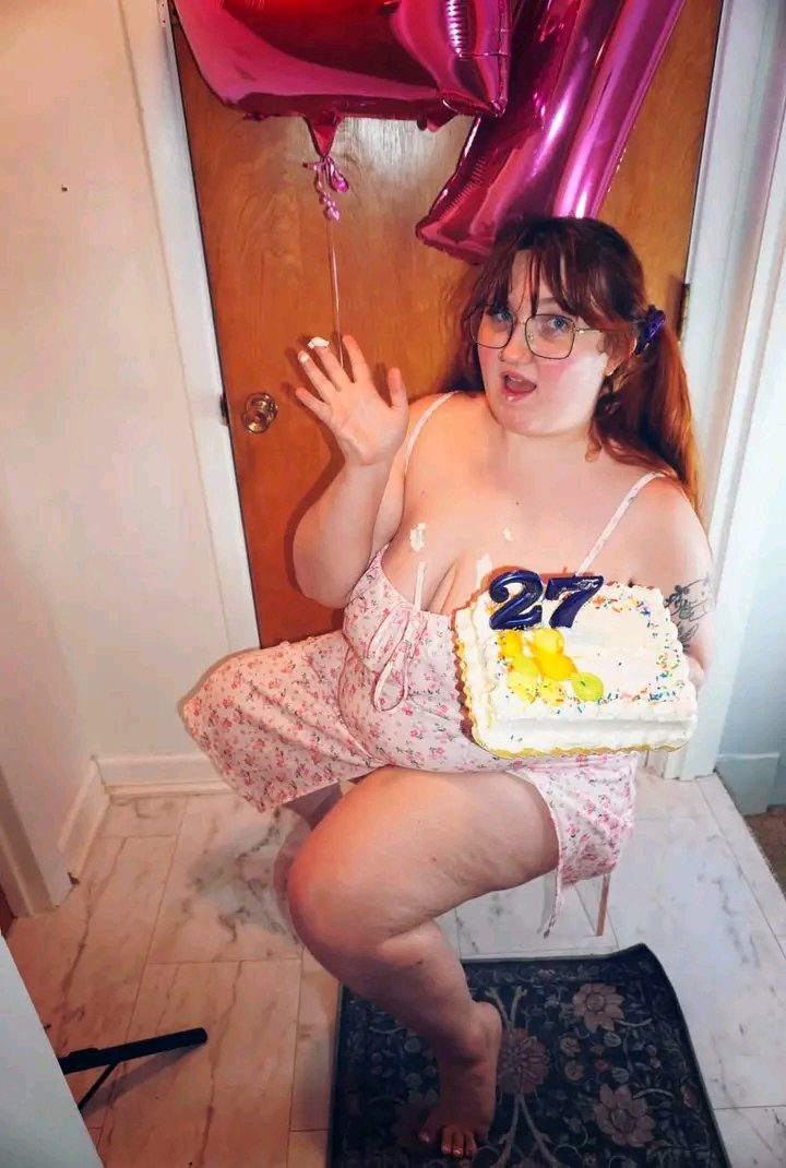 Faevalentie8's tweet photo. Birthday to me https://t.co/tcrlmhHsIU