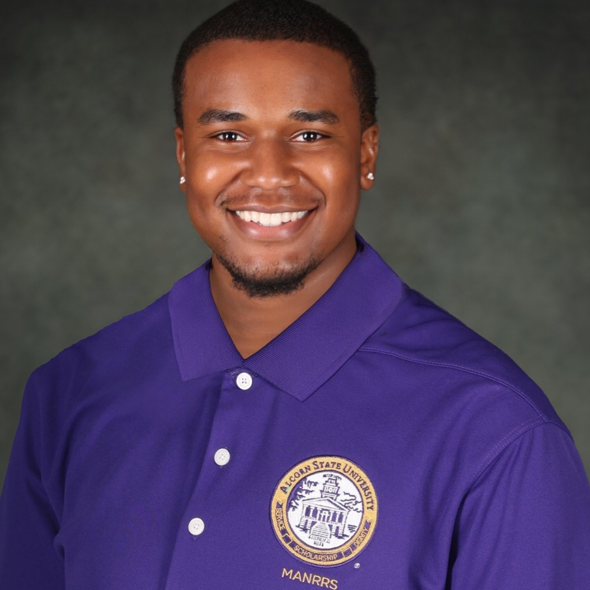 AlcornStateU's tweet photo. Donovan Shoemaker is the first Alcorn State student to receive a Mississippi Poultry Association scholarship. Read more — https://t.co/qWKsHot3kK #AlwaysExcelling #AlwaysAlcorn https://t.co/HyP72pnYrJ