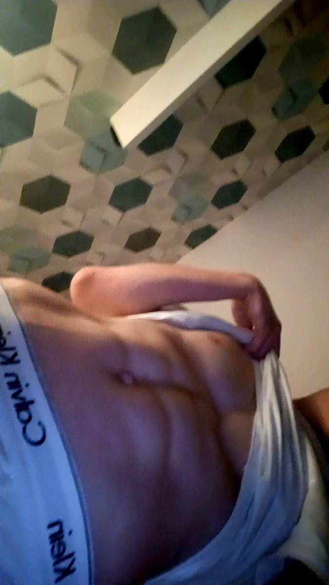2idadhnais's tweet photo. 18m hmu im horny https://t.co/x97Y9CRupx
