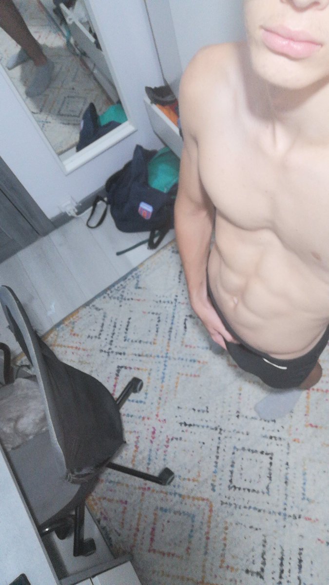 2idadhnais's tweet photo. 18m hmu im horny https://t.co/cvC14WEz7n