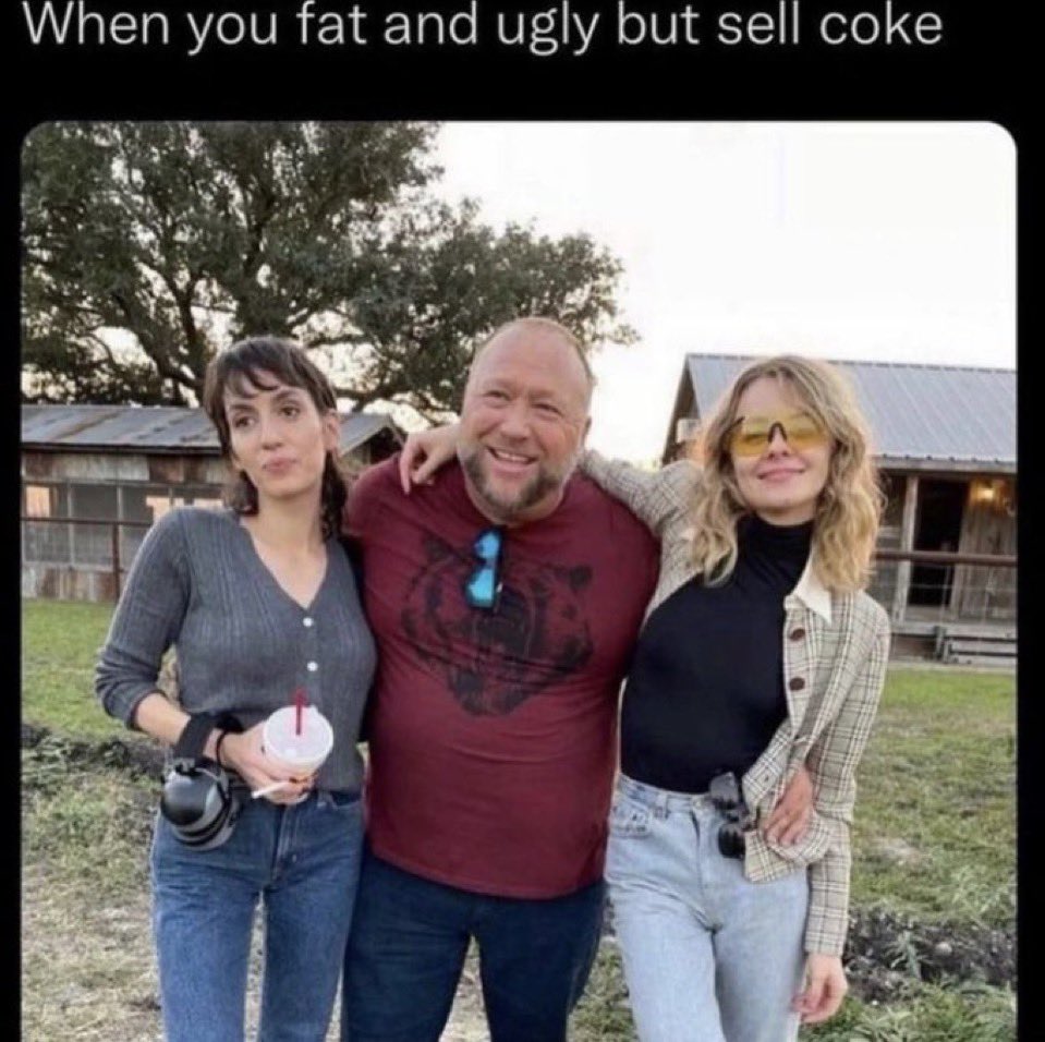 valleydoll4ever's tweet photo. how #itfeels because all my oomfs are sexy and im in my fat lana era https://t.co/quQLi7GLSu