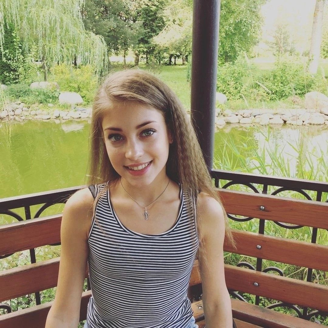 asadakiss's tweet photo. part-time figure skater, full-time instagram model https://t.co/dmdIt50q0Y