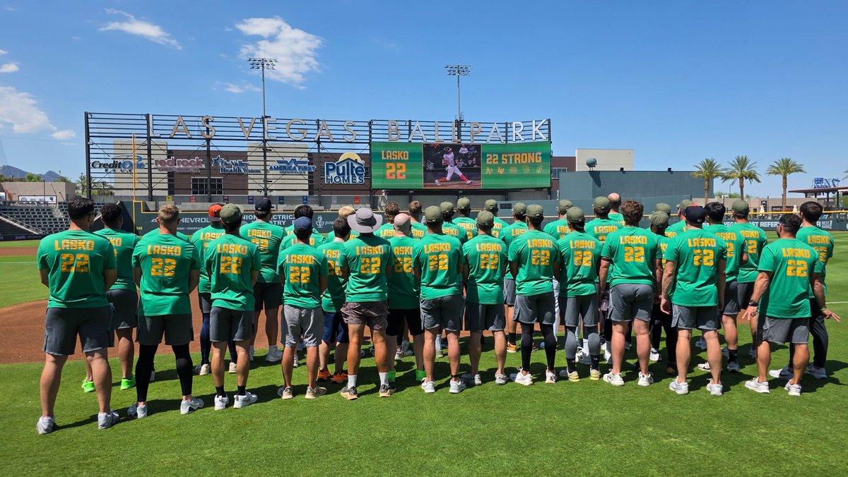 AviatorsLV's tweet photo. For Ryan. 🧡
#22Strong https://t.co/ql2tiCK7Hi