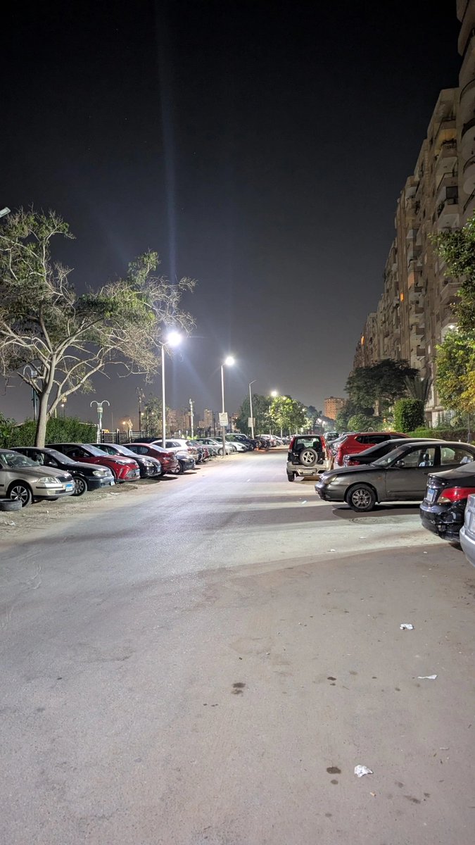 mohanadhassan8's tweet photo. ال late night walk في شوارع دجلة https://t.co/folXHaheR9