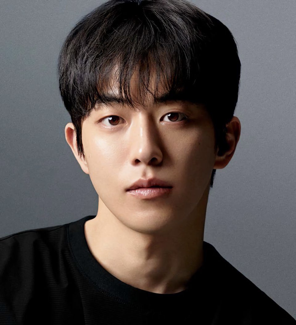 o3o_rookie's tweet photo. [단독]남주혁, 달콤 로맨스물 '하트비트' 주인공
https://t.co/fDuPoV76mb

<하트비트>는 죽은 첫사랑과 똑같이 생긴 남자가 등장, 과거를 보는 여자와 과거를 숨겨야 하는 남자가 만나 사건에 휘말리며 벌어지는 애틋하고 달콤한 로맨스다.

헐 여신강림 선업튀 이시은 작가님이래!!!!! https://t.co/XklseLU0Bv
