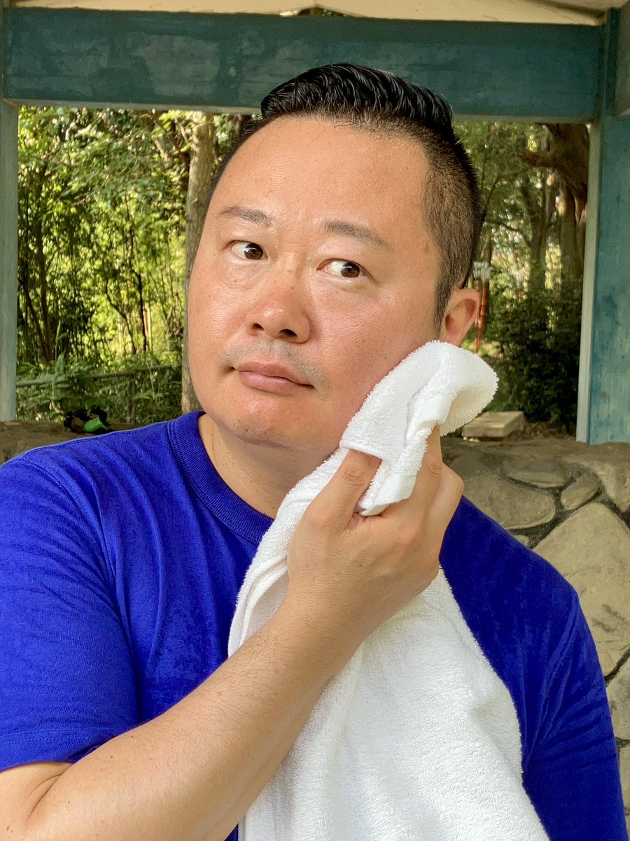 dandmempathy's tweet photo. 今回は「向日葵の妖精 モクモック」写真の最終回となります🥹🤣🌻✨

今回の撮影は、あまりの暑さで汗だくになってしまったので、撮影の合間に汗を拭くオフショットのモクモックも載せました🤣💦💦💦

たまたま撮れた貴重なオフショットとなります‼️(ウソ)😝🤣✨ https://t.co/N3pHFkjobx