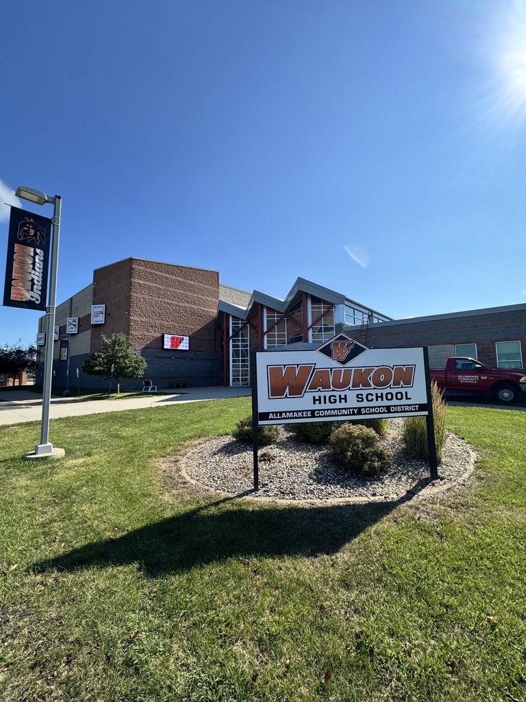 KeystoneAEA's tweet photo. Keystone AEA Corner to Corner Tour continues Day 6!  
Barb &amp; Annette at Allamakee &amp; Eastern Allamakee with Supt Jay, who is an alumni of Waukon HS!  We learned about  awesome culture &amp;  exemplary state report card data! 

#SelfieWithSupt #GroundedForGrowth #KeystoneRoadReport https://t.co/pvcj6AYVjG